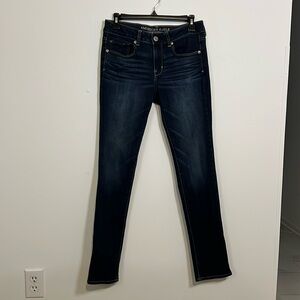 American Eagle dark wash skinny jeans